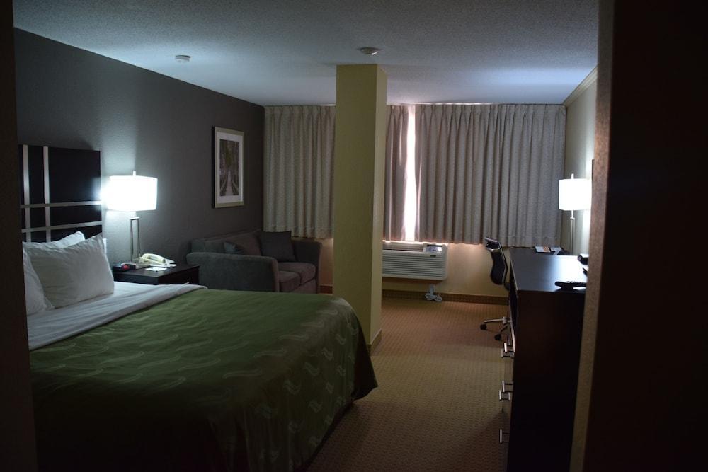 Quality Inn Брейсбридж Екстериор снимка