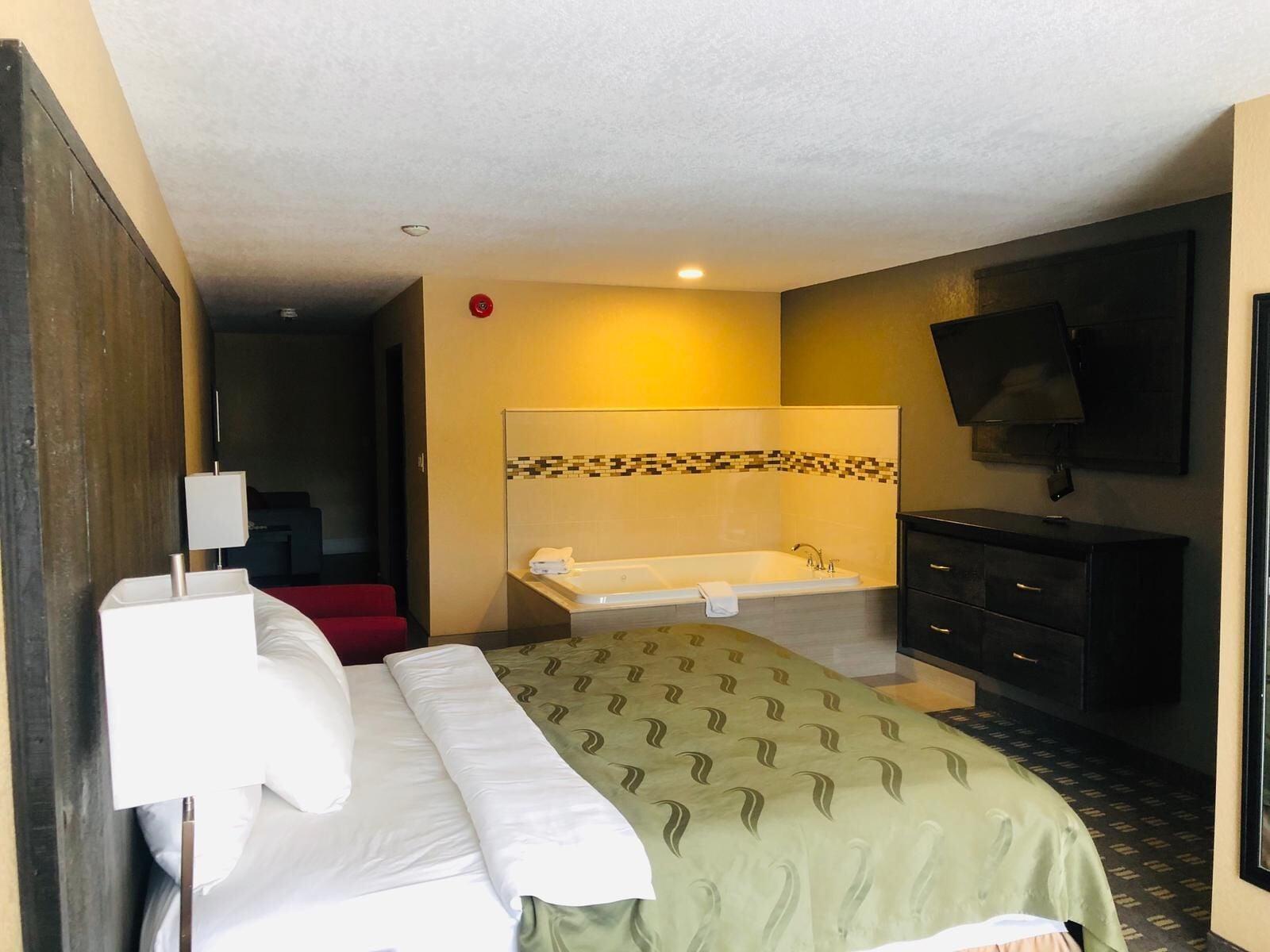 Quality Inn Брейсбридж Екстериор снимка