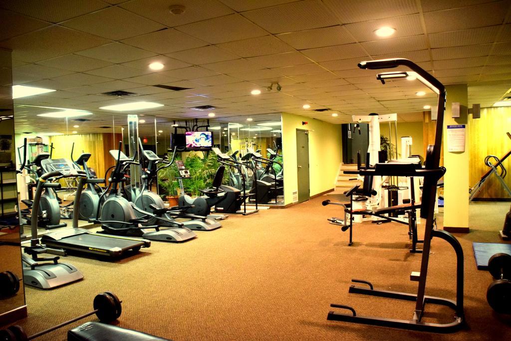 Quality Inn Брейсбридж Екстериор снимка