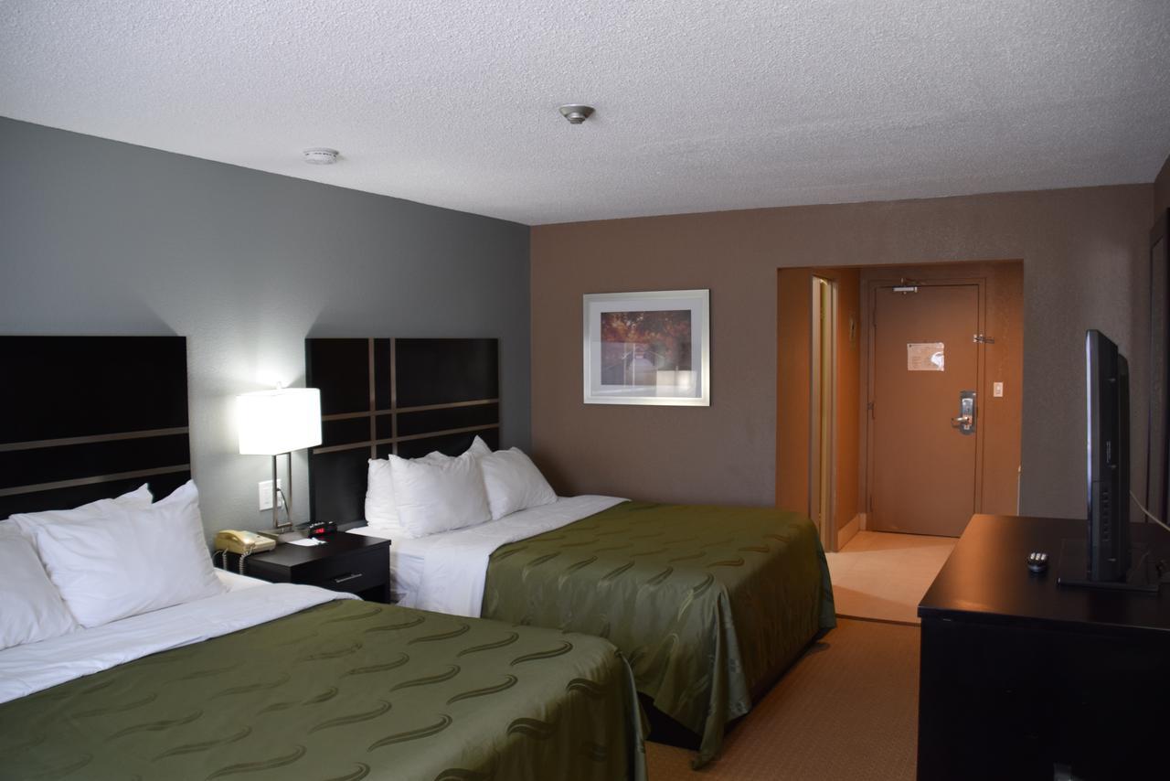 Quality Inn Брейсбридж Екстериор снимка